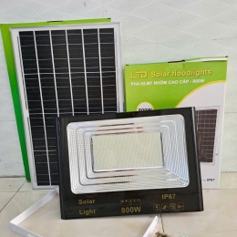 den-pha-nang-luong-mat-troi-800w